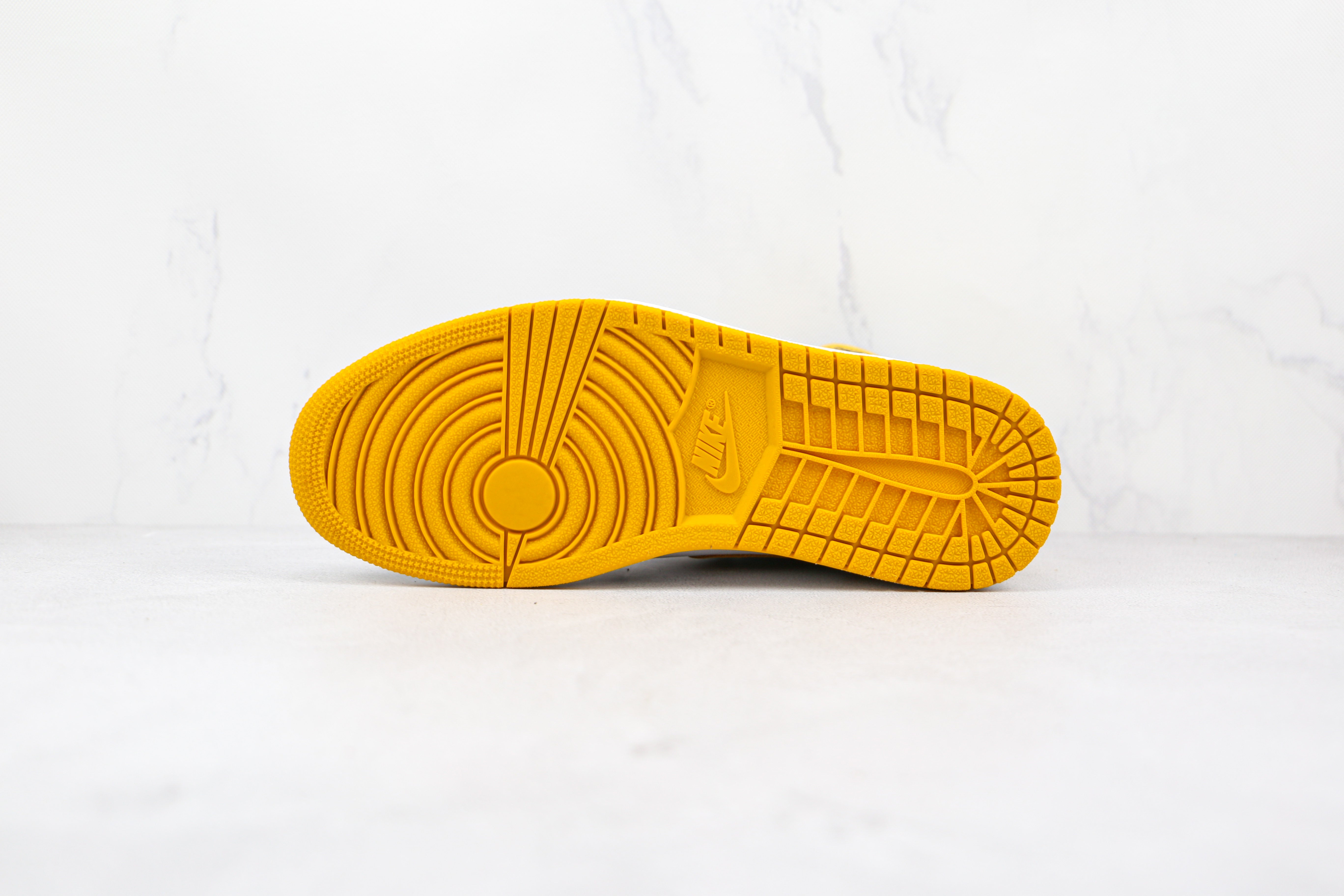 Jordan 1 Retro High Yellow Ochre