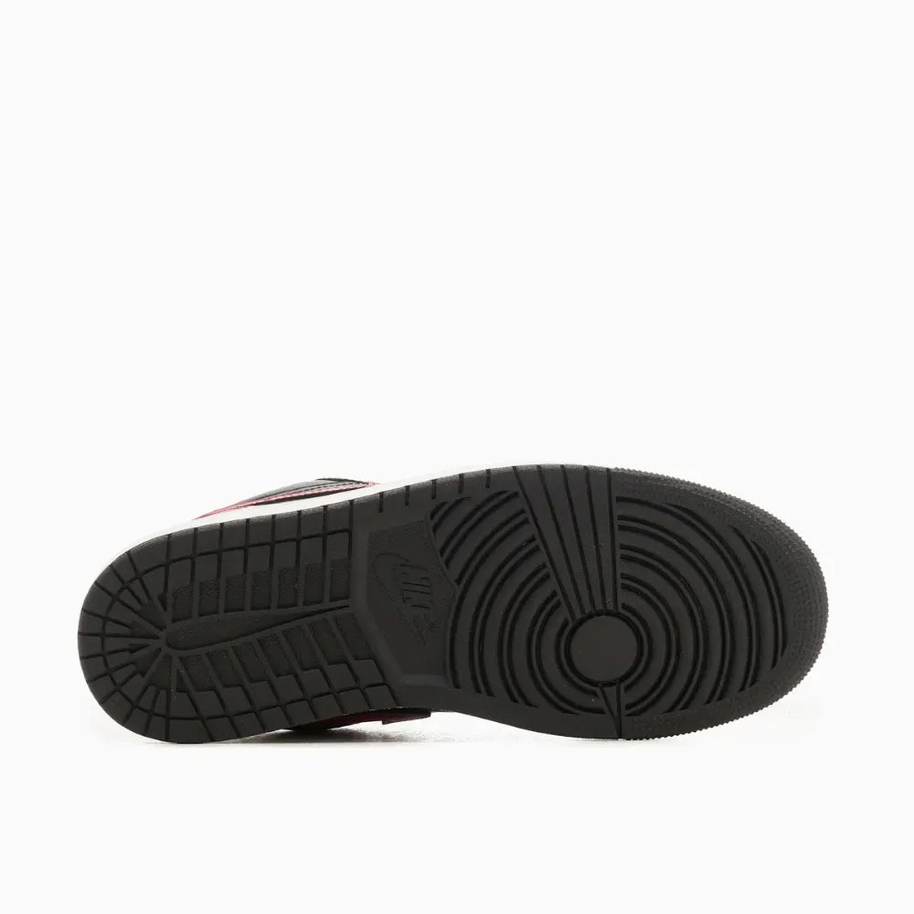 Tênis Nike Air Jordan 1 Low Bred Twist