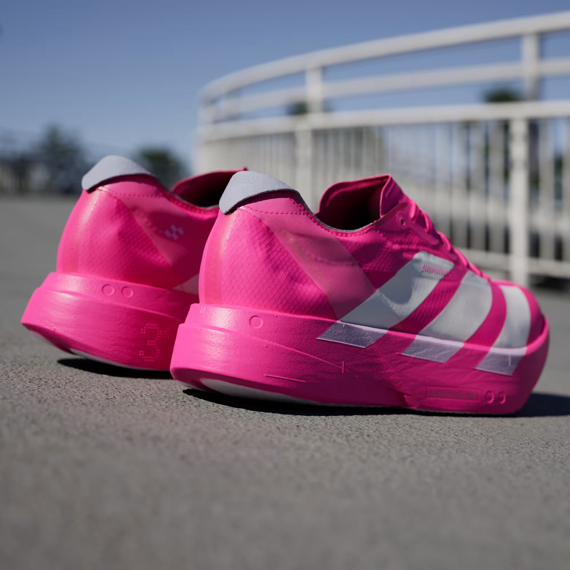 Tênis Adizero Adios Pro 4 Shock Pink